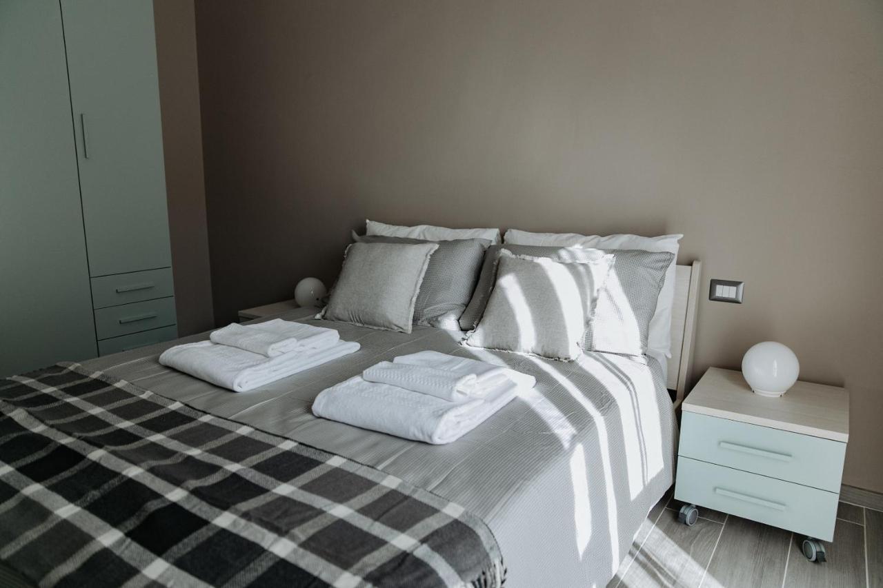 Altrentatre Bed & Breakfast Voghera Bagian luar foto